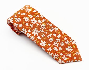 Brown floral necktie for men, handmade necktie with white flowers, dapper style accessories for men, wedding groomsmen best man gift ideas