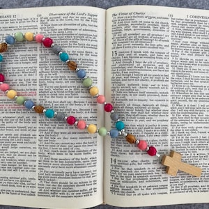 Protestant Prayer beads, Anglican,Christian,Methodist,Lutheran, Episcopal prayer beads for young men & women,olive wood cross from Holy Land