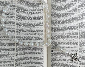 Agate Protestant Prayer Beads: Fleur de Lis Cross, Anglican Rosary