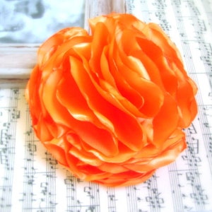 Orange Brooch flower Tangerine Orange large rose pin Orange Corsage pin Orange flower hair clip Orange Flower Headpiece Orange fascinator