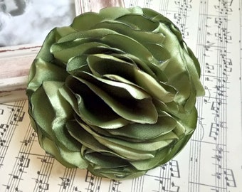 Brooch flower Chartreuse Green Large flower corsage pin Large green flower Mother of bride pin Green Mother of groom pin cabbage rose