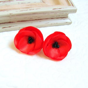 Clous de coquelicot rouge Petits clous rouges nuptiale cadeau coquelicot rouge pour petite amie clous de fleur rouge cadeau de demoiselles d&#39;honneur cadeau d&#39;amant de coquelicot cadeau