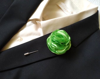 Lime green lapel pin Lime green Suit pin Lime green Wedding pin Groomsman lapel pin flower Light green Boutonnière Business pin Green