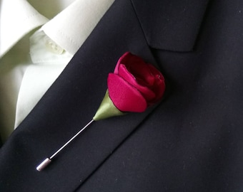 Burgundy rose Boutonnière Wine red Rose lapel pin Burgundy Boutonnière Groomsman lapel pin Deep red flower Boutonnière rose