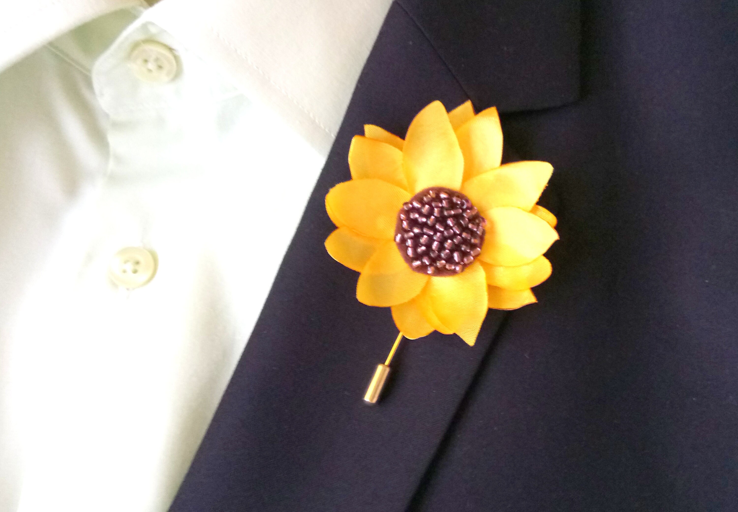 Sunflower lapel pin Sunflower Boutonnière Groomsman lapel pin Etsy