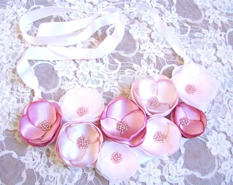 Boho Bridal necklace Blush pink Statement necklace Floral Gift for her silk flowers blush pink bib necklace pale Pink flowers necklace