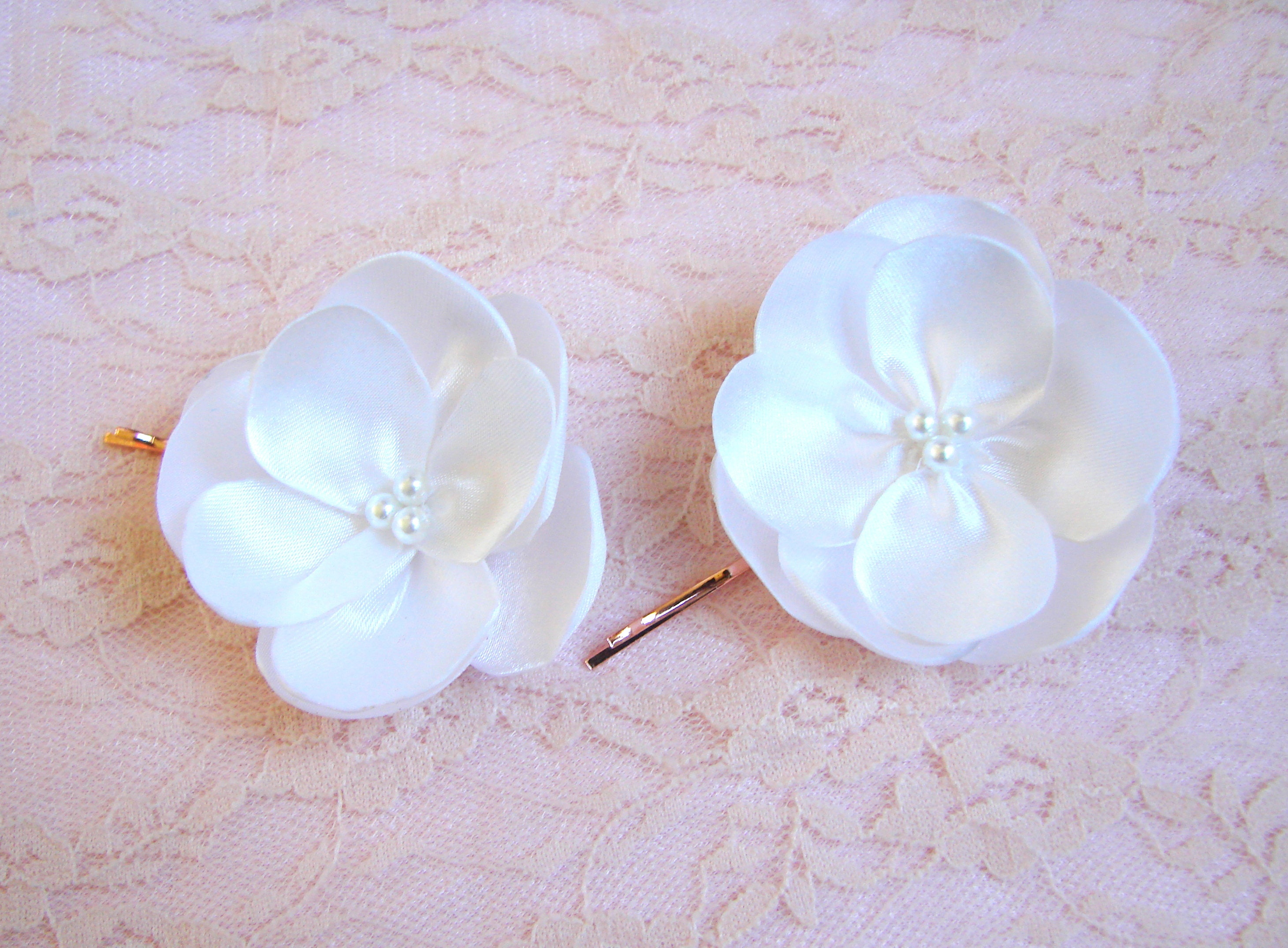 Magnolia hair pins Bridal Magnolia hair clips Wedding flowers Etsy