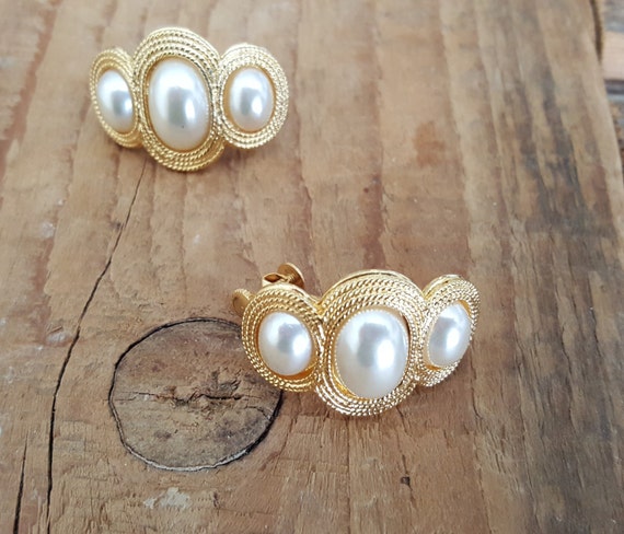 Vintage Single Faux Pearl Drop Ear Cuff