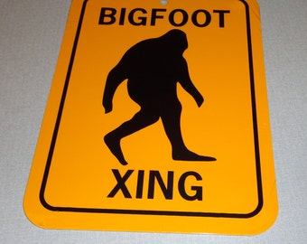 Bigfoot Xing Funny Sign 6x8 inch Aluminum metal room sign Sasquatch
