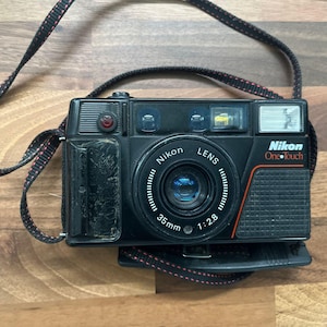 Nikon L35AF 2 フィルムカメラ - ポイントアンドシュート - テスト済み、動作確認済み