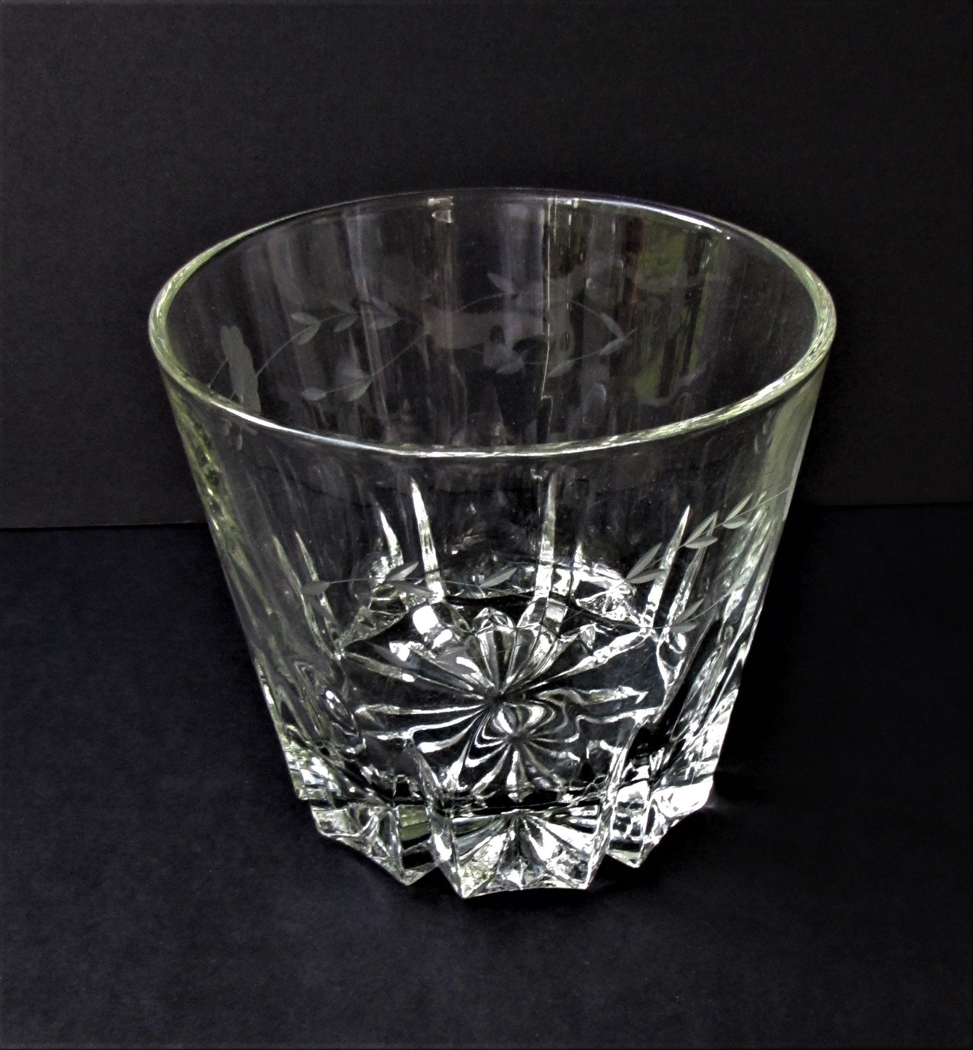Heavy Etched Crystal Ice Bucket Very Elegant Crystal Barware Etsy