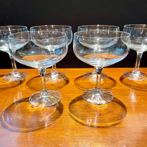 Vintage Coupe Champagne Glasses - Set of 6 Mid-Century Hollywood Regency
