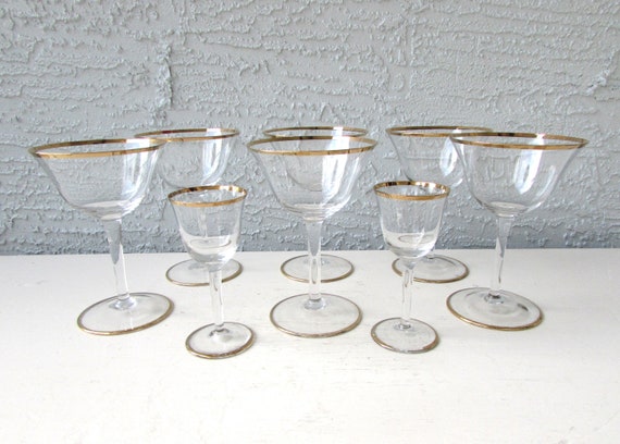 Set of 8 Gold Rimmed Coupe Champagne Glasses With Cordials Hollywood  Regency Elegance Gold Rimmed Stemware Vintage Coupe Champagne 