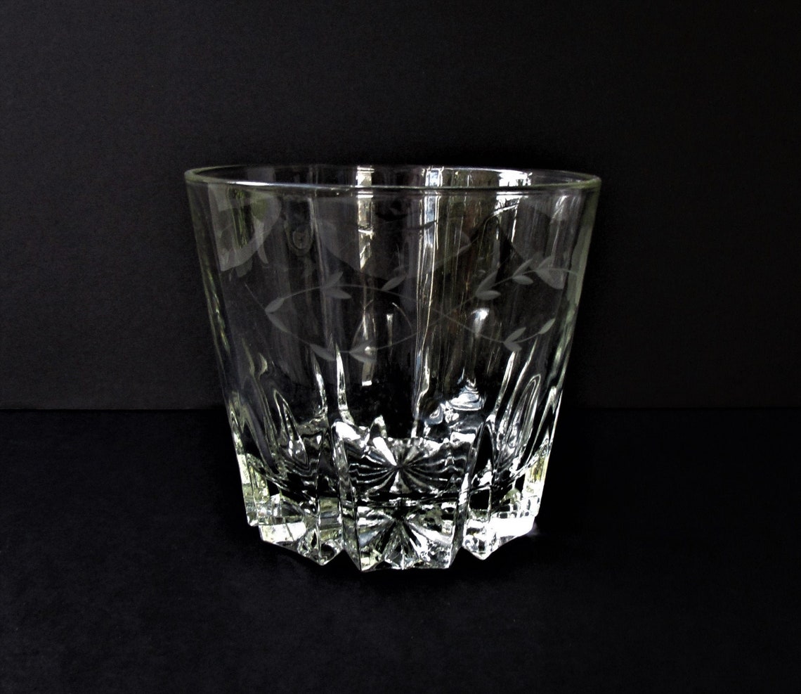 Heavy Etched Crystal Ice Bucket Very Elegant Crystal Barware Etsy