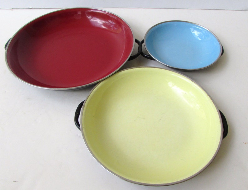 Colorful Kitchen Classic Mid Century Kitchen Mid Century Nesting Enamel Shallow Bowls or Trays Red Blue Unique Serveware Yellow