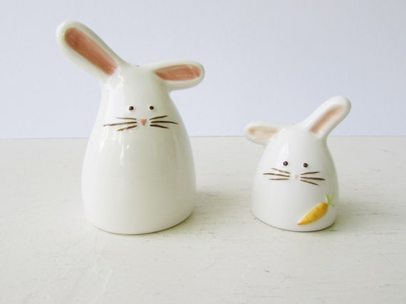 Cottontail Bunny Salt and Pepper Shakers White Bunnies With Carrot