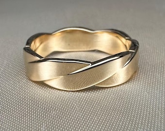 18k Rose Gold Intertwined Wedding Band Ring, US Size 6
