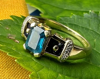 Vintage 14k Goldring mit Blautopas und Saphiren, Deutsche Punze (US Größe 7,75)