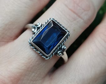 Eleganter, antiker, im Art Deco Stil gefertigter Silberring