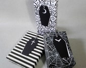 6 Coffin Gift Tags //White Red Purple or Mixed //Birthday Wedding Anniversary Favour Place Card Goth Gothic Halloween Present Wrap Party Bag