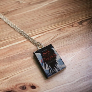 Six of crows Book Novel Necklace
