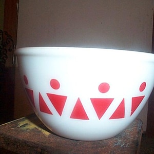 Anchor Hocking Red and white milk glass mixing bowl   dots and triangles  Small nesting bowl  Mid century 6&quot;  excellent condition