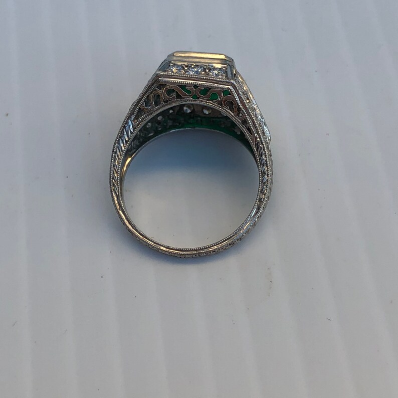 Vintage Emerald Cut Emerald and diamond ring in Platinum image 4