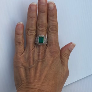Vintage Emerald Cut Emerald and diamond ring in Platinum image 5