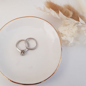 Keramische trinket schaalringhouder sieradenschaal wit en goud