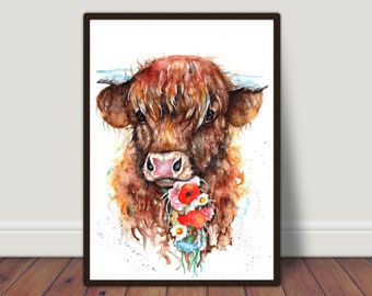 Puede incluir: Una pintura de acuarela de una vaca Highland con pelaje marrón y nariz blanca. La vaca sostiene un ramo de flores rojas y blancas en su boca.