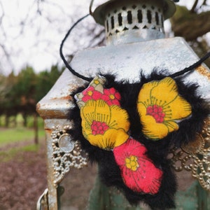 Necklace flowers of vintage fabric