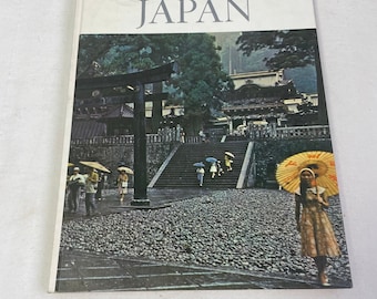 Vintage 1962 Life World Library Japan Color 150+page