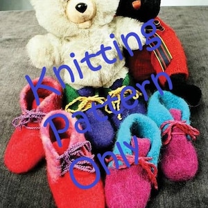 New Fiber Trends CH-7 Children&#39;s Felt Boot Slippers Knitting Pattern
