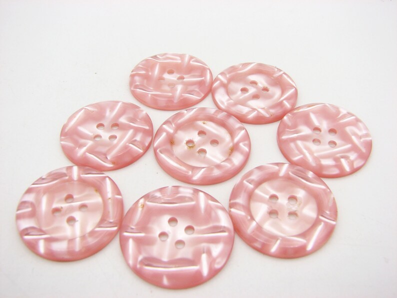 Pink vintage buttons with checks 20 mm 78 34 and 23 mm