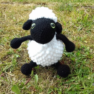Lamb CROCHET PATTERN - &quot;Lambert the Lamb&quot; pattern - Pdf download only