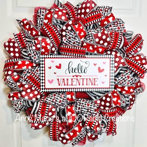 Hello Valentine wreath, Valentine’s Day wreath, kisses hearts wreath, Valentines wreath for front door