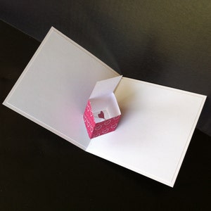 Coração em uma caixa - cartão pop-up