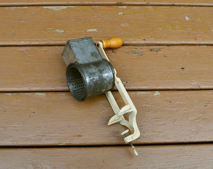 Nutmeg Grinder German Nutmeg Grinder Vintage Spice Grater Etsy