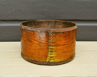 8 Qt. Antique Measure, EB Frye Round Measure, Grain Measure, Flour Measure, Large Measure Box