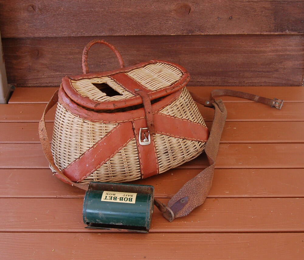 LL Bean Wicker Creel, Vintage Fishing Creel, Old Fishing Gear, Fly Fishing  Basket, Old Creel and Bob Bet Bait Can 