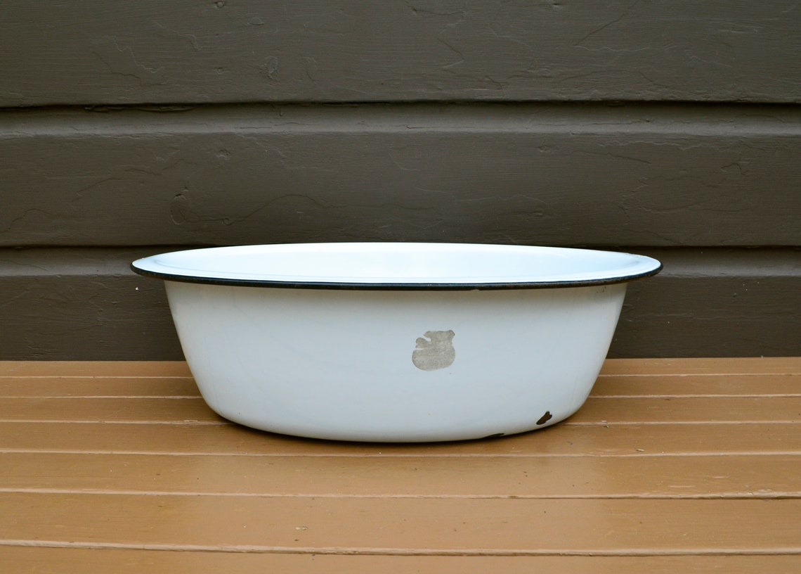 Large Enamel Baby Bath Tub Vintage 20 White Enamel Wash Etsy