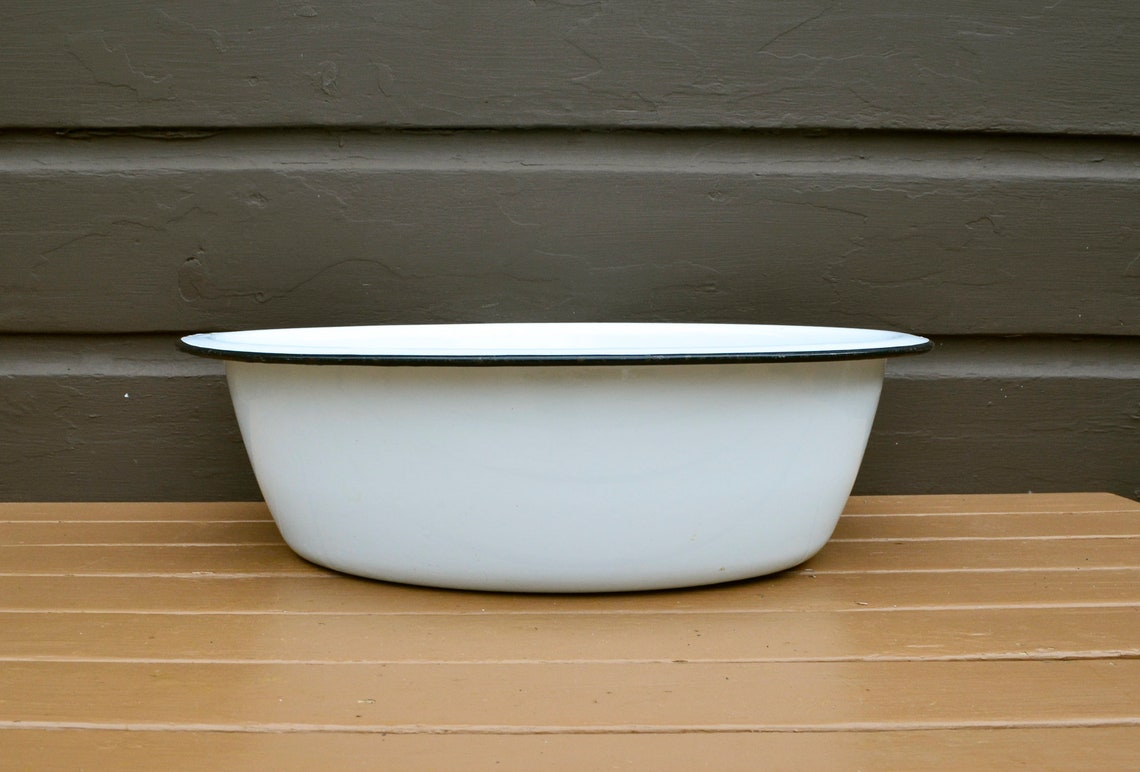 Large Enamel Baby Bath Tub Vintage 20 White Enamel Wash Etsy