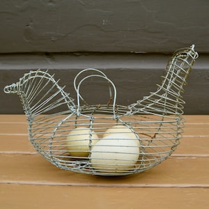 Wire Chicken Egg Basket, Vintage Wire Basket, Egg Gathering Chicken Basket
