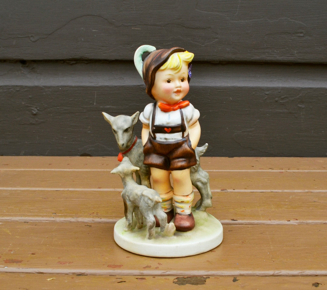 M I Hummel Little Goat Herder With a Chip, Early Little Boy