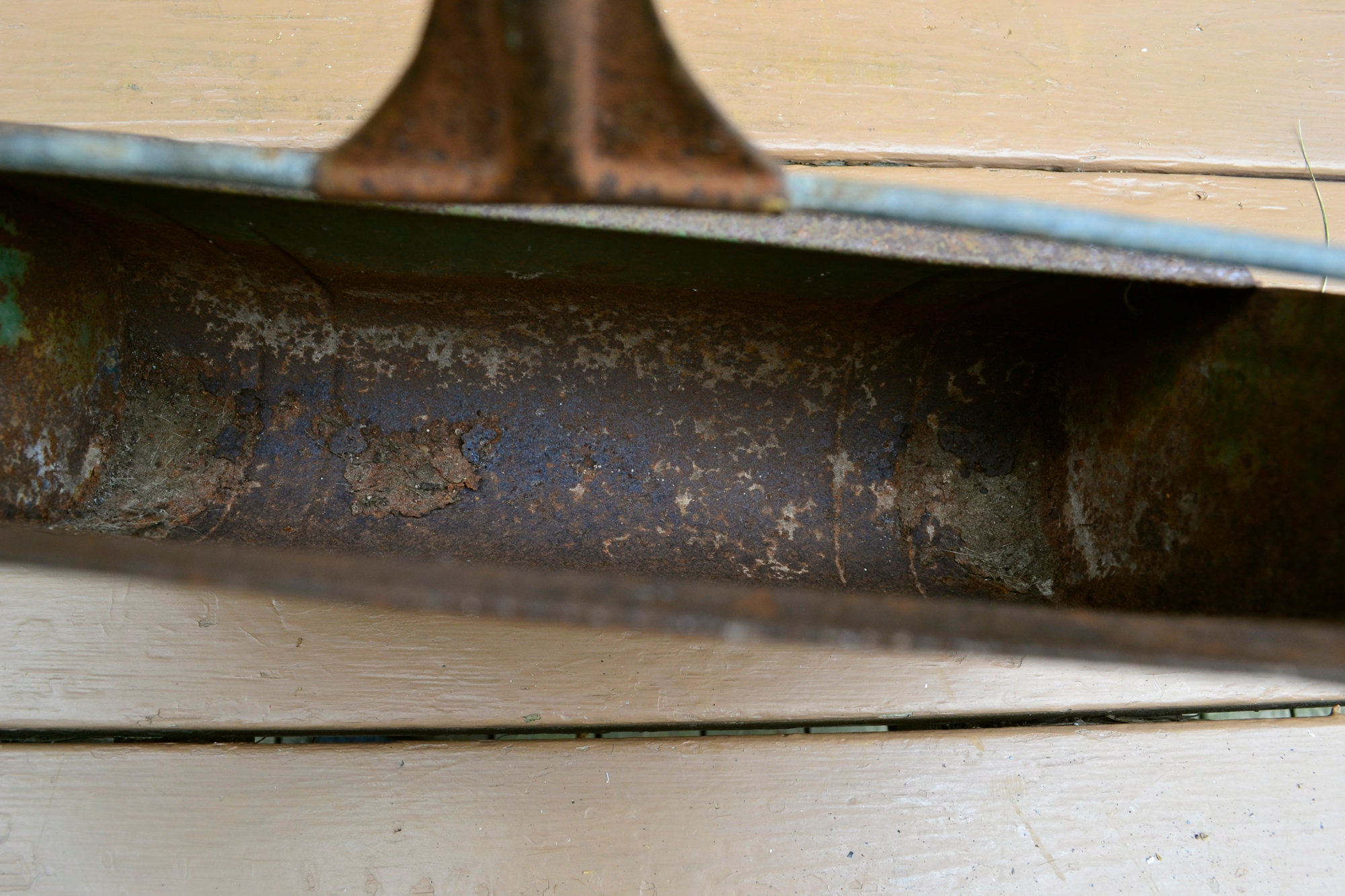 Old Tin Dust Pan Vintage Dust Bin Long Handle Dustpan Etsy
