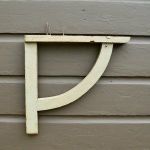 Antique Curved Corner Bracket, 17" Craftsman Corner Corbel