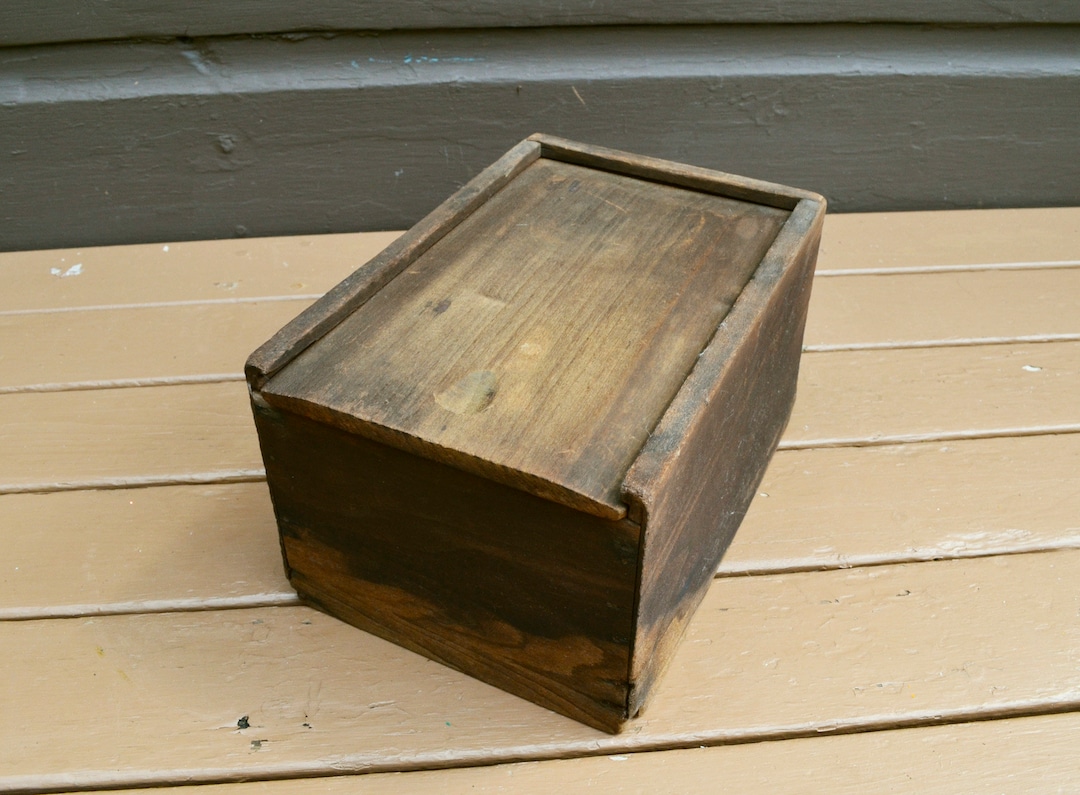 アンティークうぐいす籠入れ寝かせ箱 アンティーク調ウッドBOX（ボストン型）♪ 宝箱 収納雑貨 小物