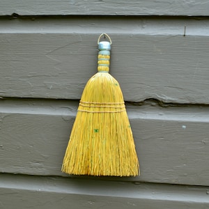 Hearth Whisk Broom, Vintage Straw Whisk Broom, Hand Broom, Sweeper Broom