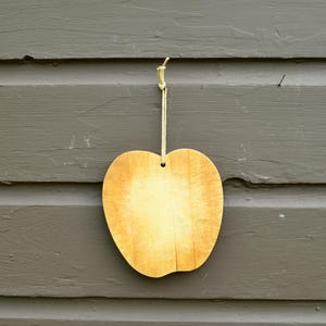 Apple Shaped Cutting Board, Vintage Cutting Board, Worn Small Apple Board