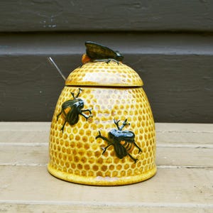 Arnels Honey Pot, Vintage Honey Jar, Skep Honey Bee Jar